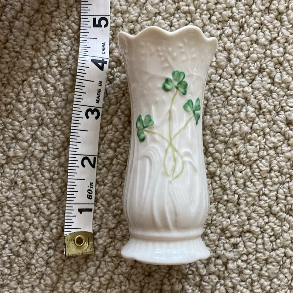 Belleek Ireland 4.5” Vase Decor Shamrock Pottery Vintage Cream Green Like New